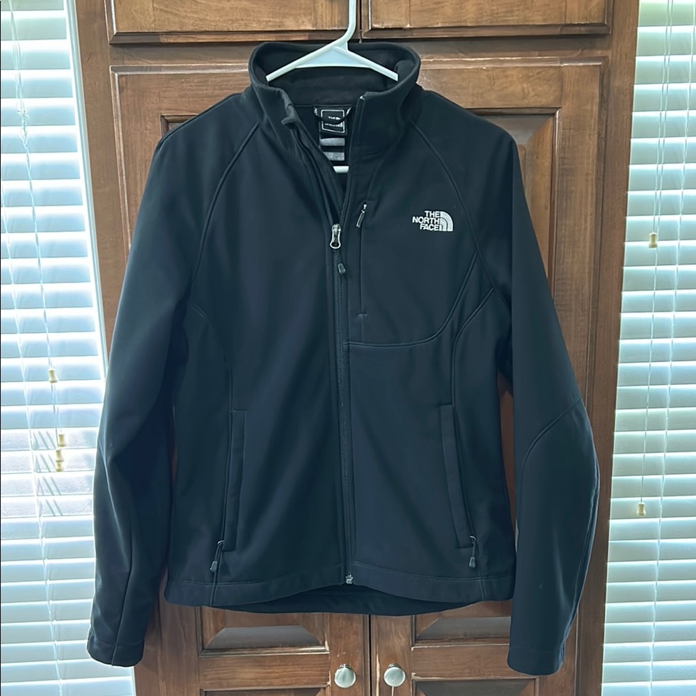 The North Face Never Stop Exploring Black Jacket